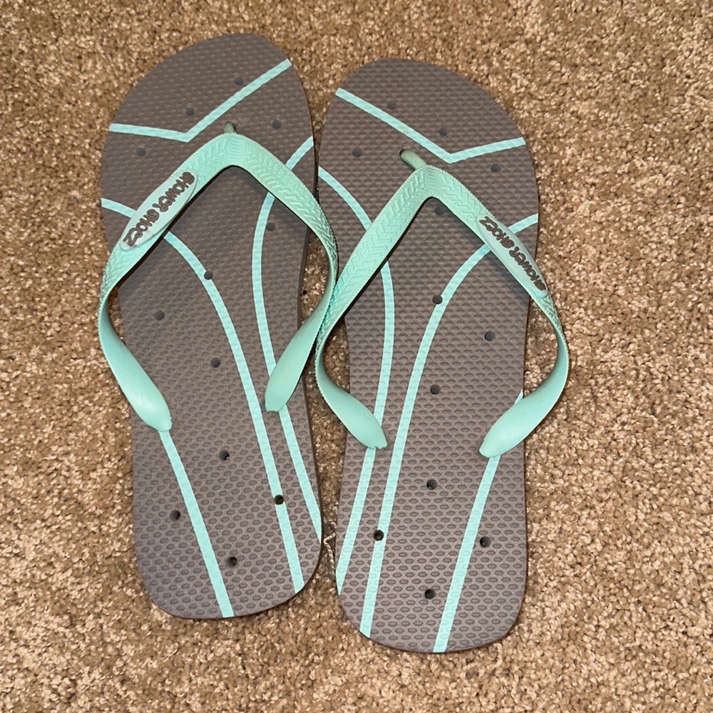 BRAND NEW shower shoes for college